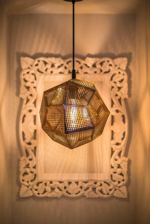 "Sunbow Earth"- Boutique New Apt In Dowtown Athena Bagian luar foto