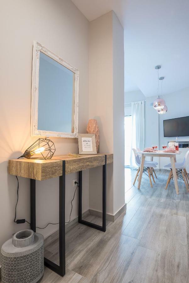 "Sunbow Earth"- Boutique New Apt In Dowtown Athena Bagian luar foto