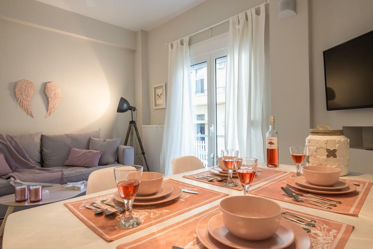 "Sunbow Earth"- Boutique New Apt In Dowtown Athena Bagian luar foto