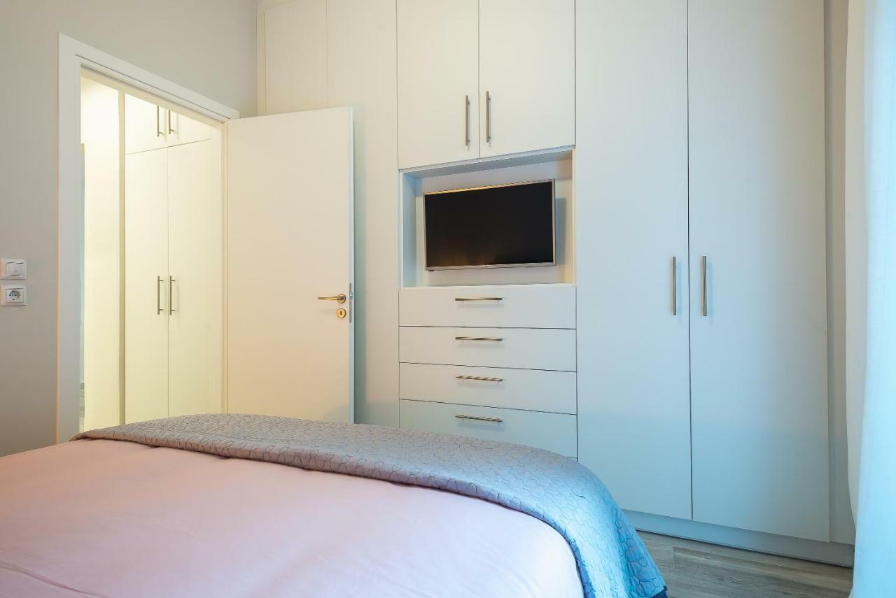 "Sunbow Earth"- Boutique New Apt In Dowtown Athena Bagian luar foto