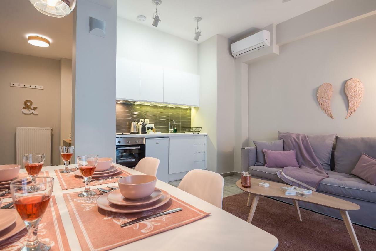 "Sunbow Earth"- Boutique New Apt In Dowtown Athena Bagian luar foto